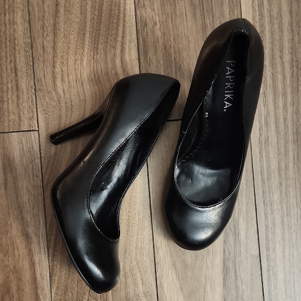 🔥Paprika Classic Black Heels